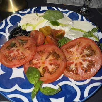 La Veranda Italian Restaurant - Homemade Mozzarella Caprese - Italian Near Me - Pompano Beach, Florida