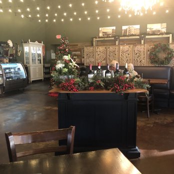 Plowman's Kitchen - Pie box to the left. Bar behind the partition to the right! - American Near Me - Taylor, Texas Plowman's Kitchen - Pie box to the left. Bar behind the partition to the right! - American Near Me - Taylor, Texas
