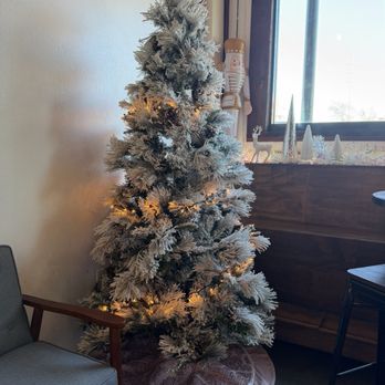 Common Ground Bar and Eatery - Sylvan Park - Diners Near Me - Nashville, Tennessee