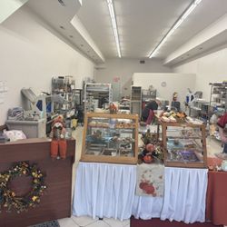 Luckee Dutch Bakery - Cash register, and display case