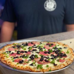 La Vieja - Elena: Mozzarella, Cranberries, Prosciutto, Walnuts y Cebollines