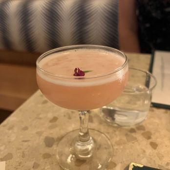 Two Hands - Like Lollies cocktail - Cocktail Bars Near Me - Austin, Texas