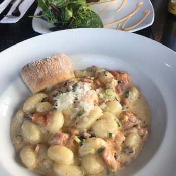 Via Cibo - Yum! Gorgonzola gnocchi and pollo pesto sandwich! - Italian Near Me - Ottawa, Ontario Via Cibo - Yum! Gorgonzola gnocchi and pollo pesto sandwich! - Italian Near Me - Ottawa, Ontario