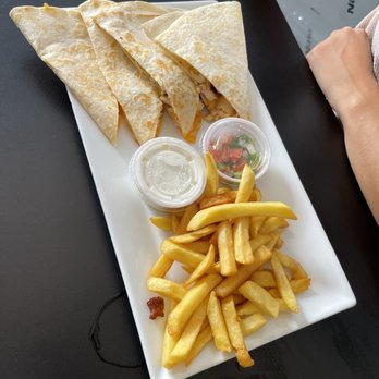Chocolada Bakery & Cafe - Chicken Quesadilla - Bakeries Near Me - Hollywood, Florida