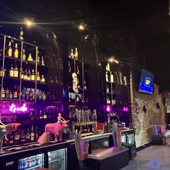 The Vibe - Bar - Latin American Near Me - Elmhurst, Illinois