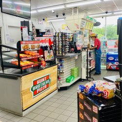 Marathon Gas - Clean bathrooms good service well stocked V store :)
