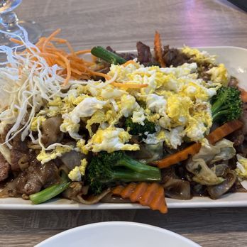 Best Thai Cuisine - Thai Near Me - Riverside, California