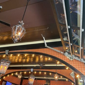 Poquitos - Inside - Mexican Near Me - Seattle, Washington