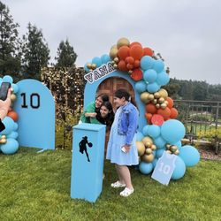 Petite LUXE Parties - Kids Party Planner - Kids Party Rentals (Tables, chairs, backdrops, and balloons) Basketball party
