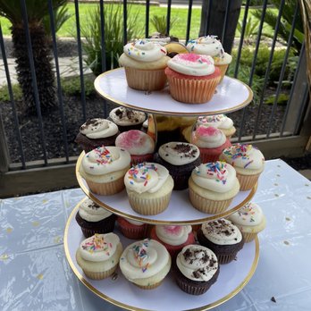 Busy Bees Cupcakery - Bakeries Near Me Busy Bees Cupcakery - Bakeries Near Me