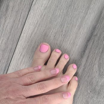 Dreams Nails & Spa - Nail Salons Near Me - Camarillo, California