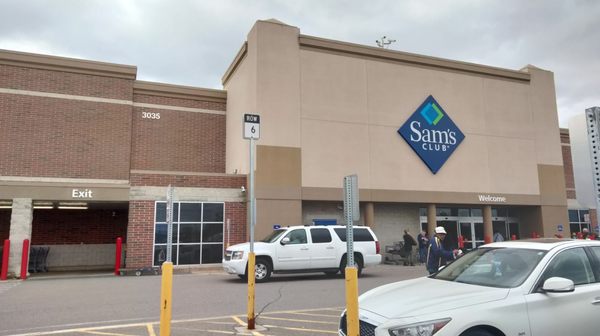 Sam's Club by null
