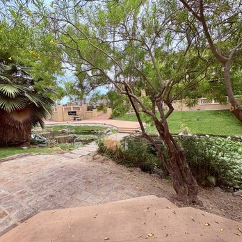 Tocasierra Spa and Fitness - Zen path between the pool and spa services area - Day Spas Near Me - Phoenix, Arizona Tocasierra Spa and Fitness - Zen path between the pool and spa services area - Day Spas Near Me - Phoenix, Arizona