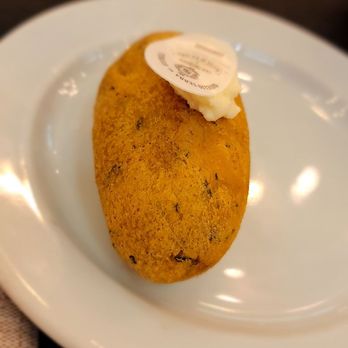 Museu da Cerveja - Codfish cake with serra cheese fillin! - Bars Near Me - Lisbon, 11 Museu da Cerveja - Codfish cake with serra cheese fillin! - Bars Near Me - Lisbon, 11