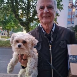 Dr. med. vet. Thomas Hübner - Auf dem Weg mit Emil , 23 Jahre super Tierarzt