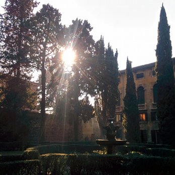 Giardino Giusti - Relaxing atmosphere - Landmarks & Historical Buildings Near Me - Verona, VR Giardino Giusti - Relaxing atmosphere - Landmarks & Historical Buildings Near Me - Verona, VR
