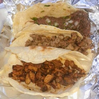 Taqueria Juarez - Barbacoa, asada and al pastor tacos. Flavors lacked. Ordered to-go "con todo", but came as shown. No cilantro, no onion, no lime. - Mexican Near Me - Oklahoma City, Oklahoma