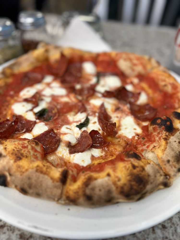 Food from Dom's Pizza