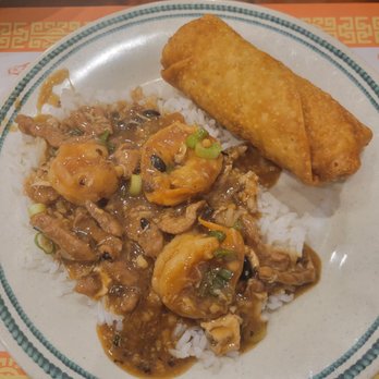 Golden Dragon - Shrimp with lobster sauce and pork/shrimp eggroll. - Chinese Near Me - Battle Creek, Michigan