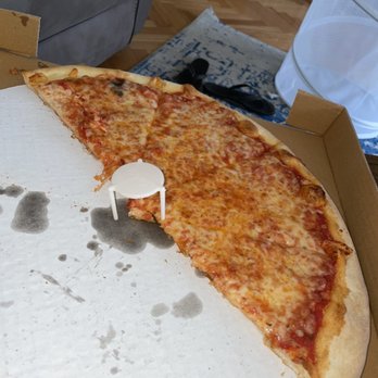 Boli's Pizza - Cheese Pizza... meh. - Pizza Near Me - Plymouth, Massachusetts