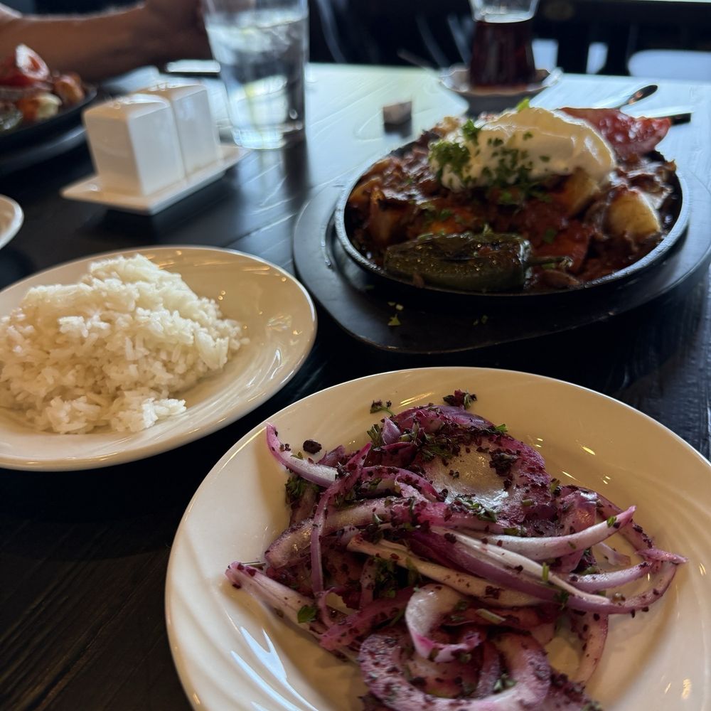 Turkish Delight - Rice, pickled onions, Iskender - Food Trucks Near Me Turkish Delight - Rice, pickled onions, Iskender - Food Trucks Near Me