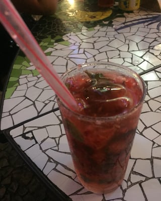 Chez Michou: Crepe, Crepe doce, Crepe salgado, Lanche, Drinks, Delivery, Búzios by null