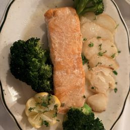 Salmon in Lemon Butter Salmon in Lemon Butter