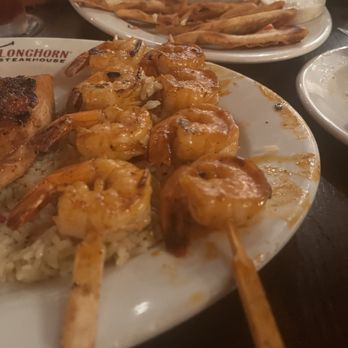 LongHorn Steakhouse - dirty. plates - Steakhouses Near Me - Allen Park, Michigan