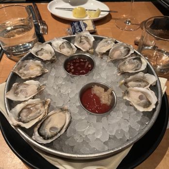 Black's Bar & Kitchen - Oysters on the half shell - New American Near Me - Bethesda, Maryland