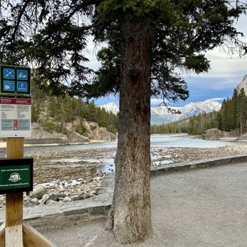 Bow Falls - Hiking Near Me - Banff, Alberta