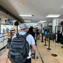 Lihue Airport - LIH - Long TSA line