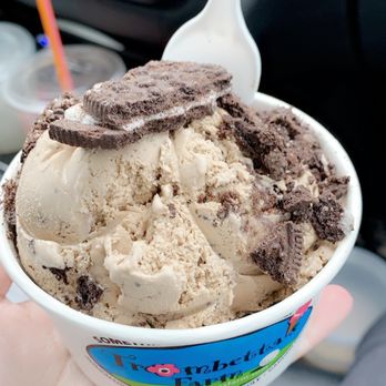 Trombettas Farm - Coffee oreo with oreo crumbles - Ice Cream & Frozen Yogurt Near Me - Marlborough, Massachusetts Trombettas Farm - Coffee oreo with oreo crumbles - Ice Cream & Frozen Yogurt Near Me - Marlborough, Massachusetts