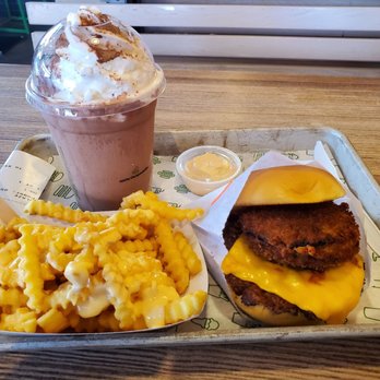 Shake Shack RiNo - Meal - Fast Food Near Me - Denver, Colorado Shake Shack RiNo - Meal - Fast Food Near Me - Denver, Colorado