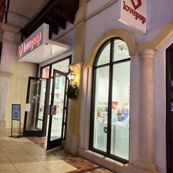 Lovepop - Entrance - Cards & Stationery Near Me - Orlando, Florida