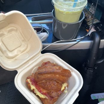 Groovy Goose Coffee - instagram: @jlr.eats - Coffee Roasteries Near Me - San Carlos, California