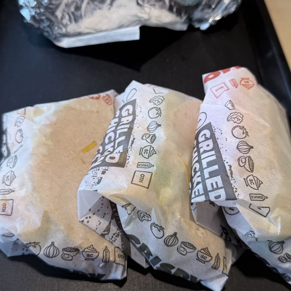 Del Taco - Mexican Near Me - Palm Desert, California