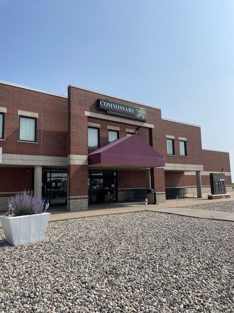 SELFRIDGE ANG BASE COMMISSARY Updated October 2024 13 Photos 701