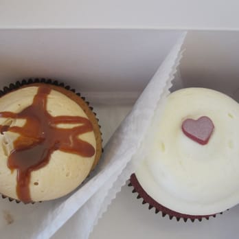 Georgetown Cupcake - Salted Caramel and Red Velvet Cupcakes - Cupcakes Near Me - Washington, DC, District of Columbia
