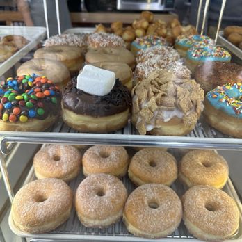 Sun Village Donuts - Donuts!! 6-2-24 - Donuts Near Me - Ventura, California Sun Village Donuts - Donuts!! 6-2-24 - Donuts Near Me - Ventura, California