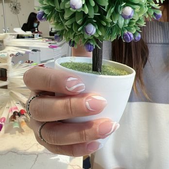 Iris Nail Spa - Nail Salons Near Me - Newton, Massachusetts
