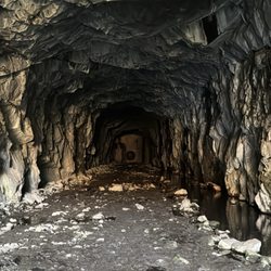 Stevenson Creek Falls - The first cave