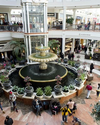 Menlo Park Mall by null