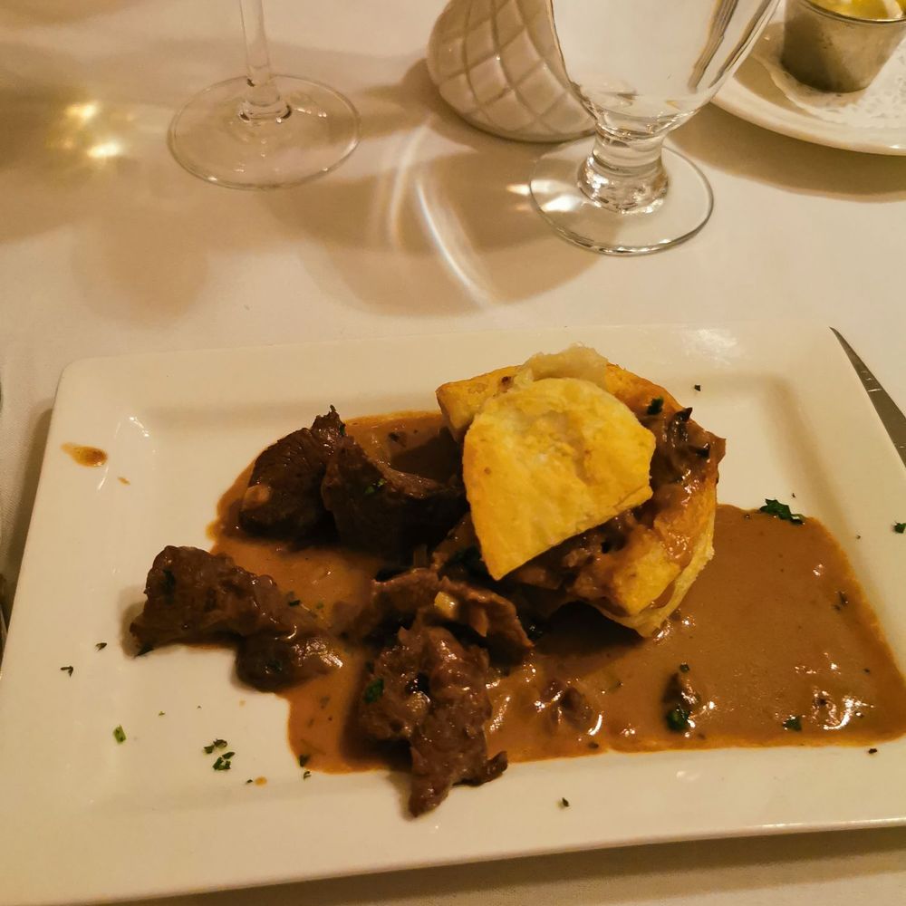 Old Surrey Restaurant - Beef Villeneuve - French Near Me - Surrey, British Columbia