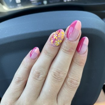 Oma Nail Studio - Nail Salons Near Me - Omaha, Nebraska