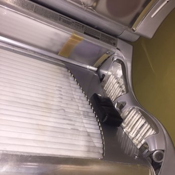 Electric Paradise - Beds are outdated and cracked - Tanning Near Me - Bronx, New York