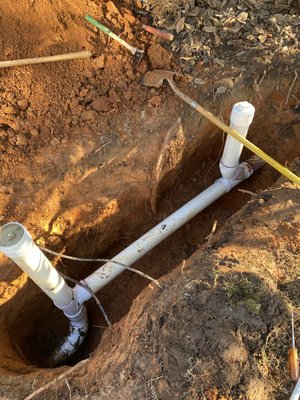 EDH Plumbing Services  Logo