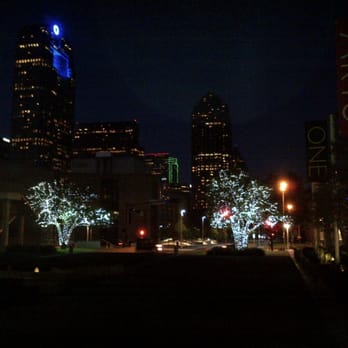 7-Eleven - a city street at night - Convenience Stores Near Me - Dallas, Texas