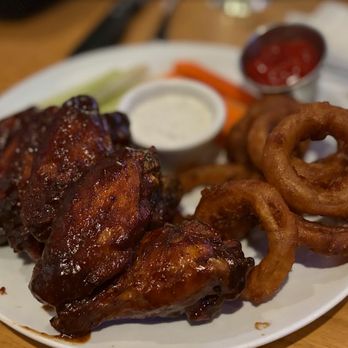 Blue Palms Brewhouse - BBQ Wings & Rings - Burgers Near Me - Northridge, California Blue Palms Brewhouse - BBQ Wings & Rings - Burgers Near Me - Northridge, California