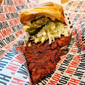 Howlin' Ray's - Chicken sandwich - Southern Near Me - Pasadena, California Howlin' Ray's - Chicken sandwich - Southern Near Me - Pasadena, California