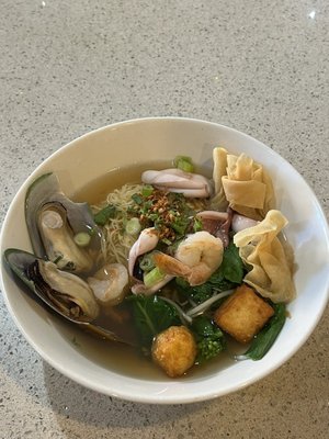 Thai Noodle ก๋วยเตี๋ยวไทย(Guay Tiew Thai) by null